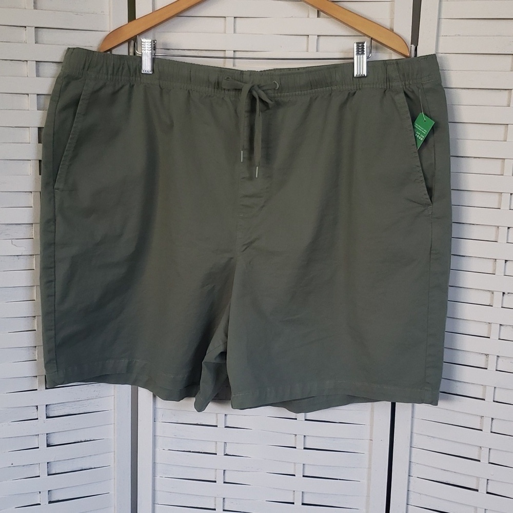 Gap nwt elastic waist green mens shorts